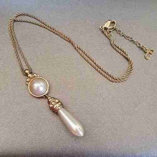 christian dior vintage faux pearl cabochon teardrop pendant gold plated necklace