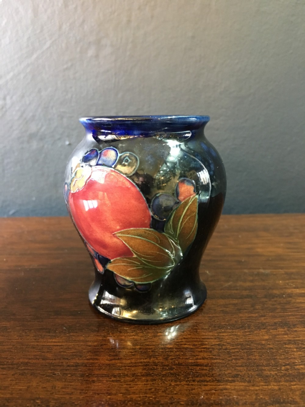 Moorcroft Vase Pomegranate Signed William Potter To H M The