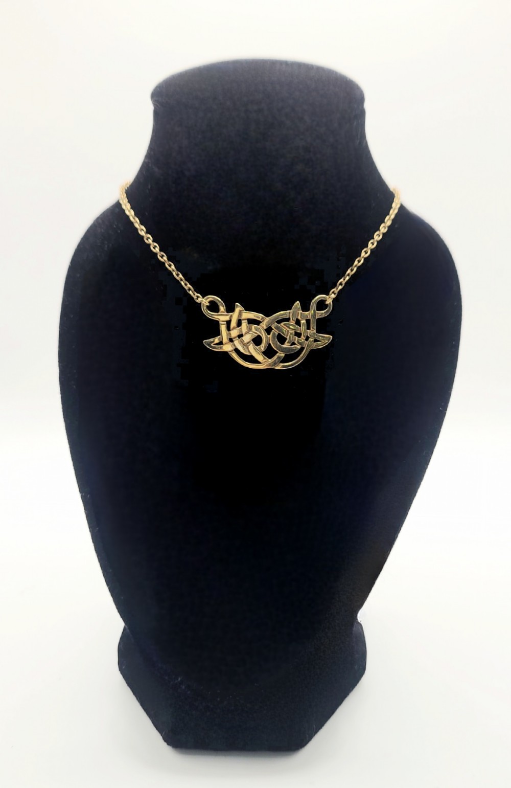 malcolm grey 9ct gold celtic pendant necklace