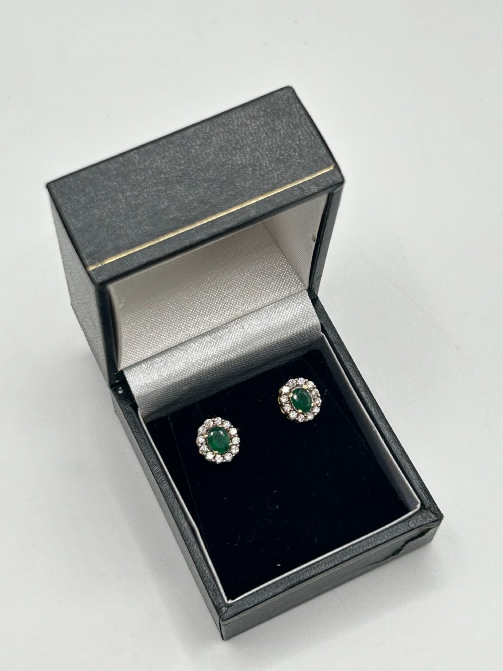 natural emerald 14ct gold stud earrings