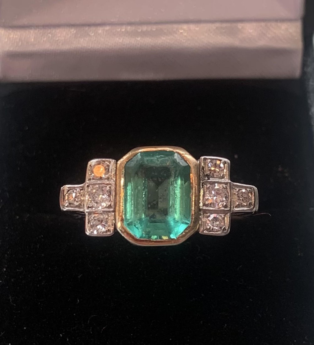 fabulous art deco emerald and diamond 18ct gold ring size r