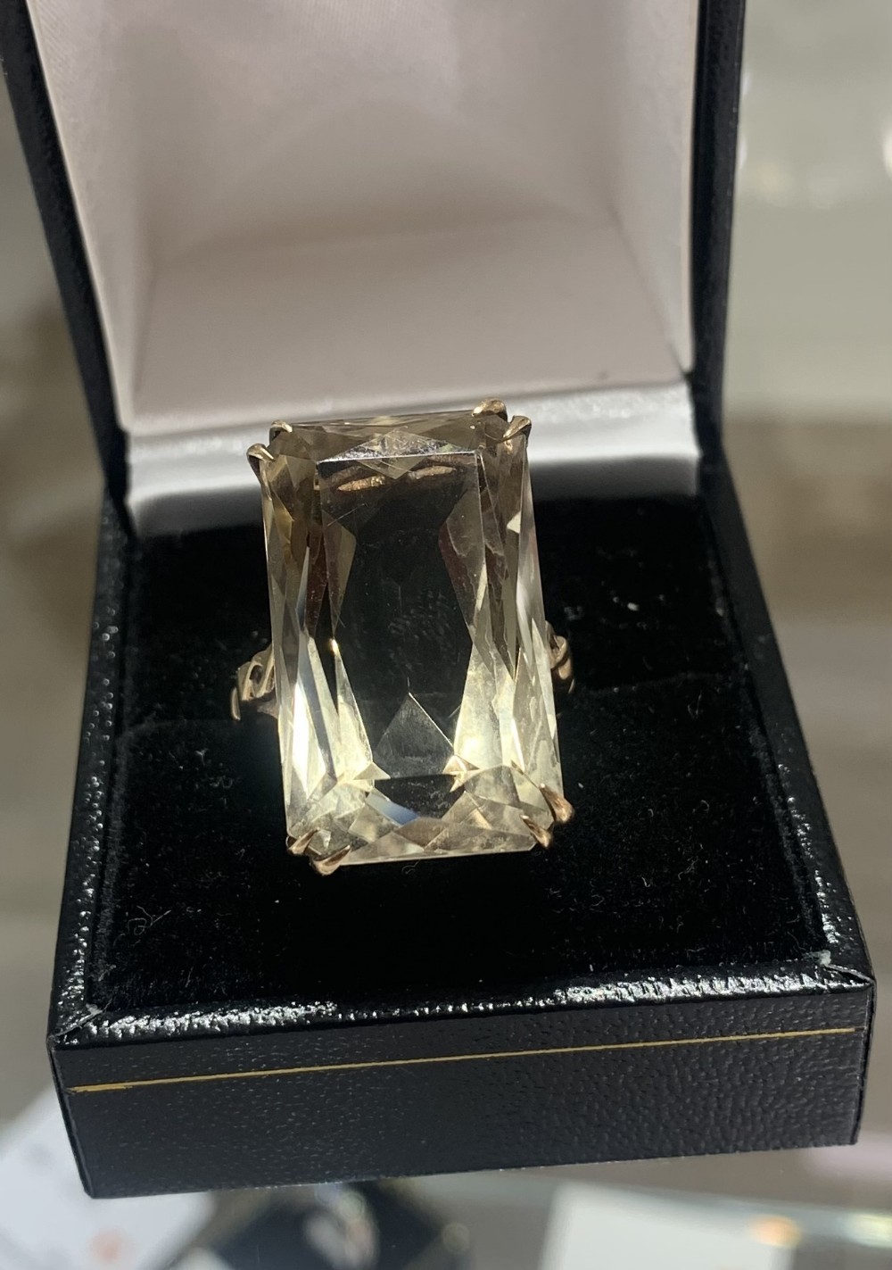 fabulous 10ct smoky quartz 9ct gold ring p